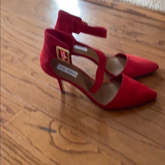 Heels - Picture 3 of 4